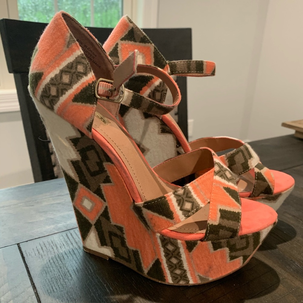 Wild Pair Aztec Wedge